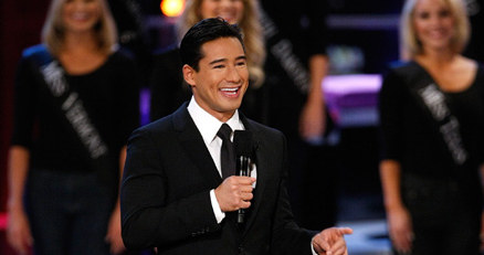 Mario Lopez poprowadzi program i będzie wspierał uczestników zza kulis /Getty Images/Flash Press Media