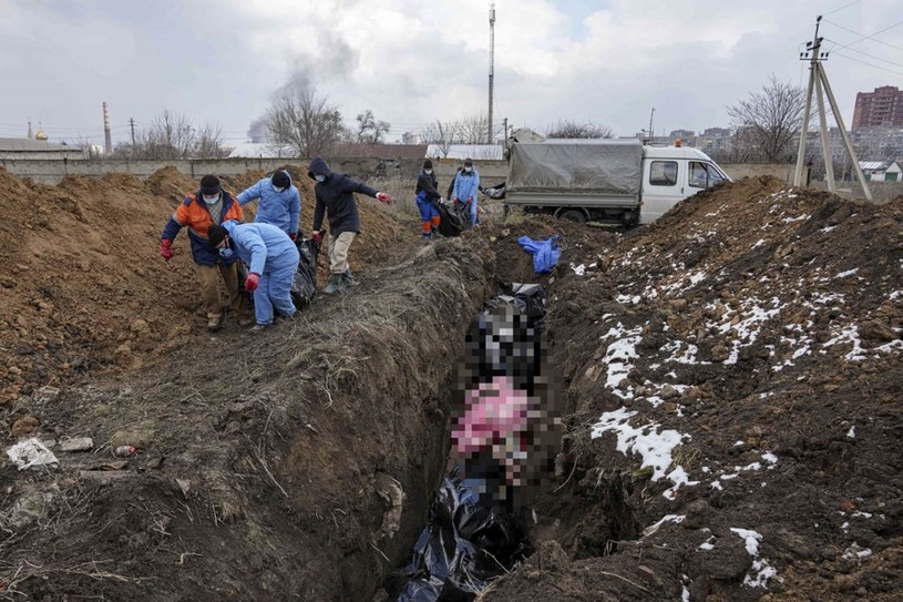 Mariupol. Polegli chowani są w masowych grobach /AP/Associated Press/East News /East News