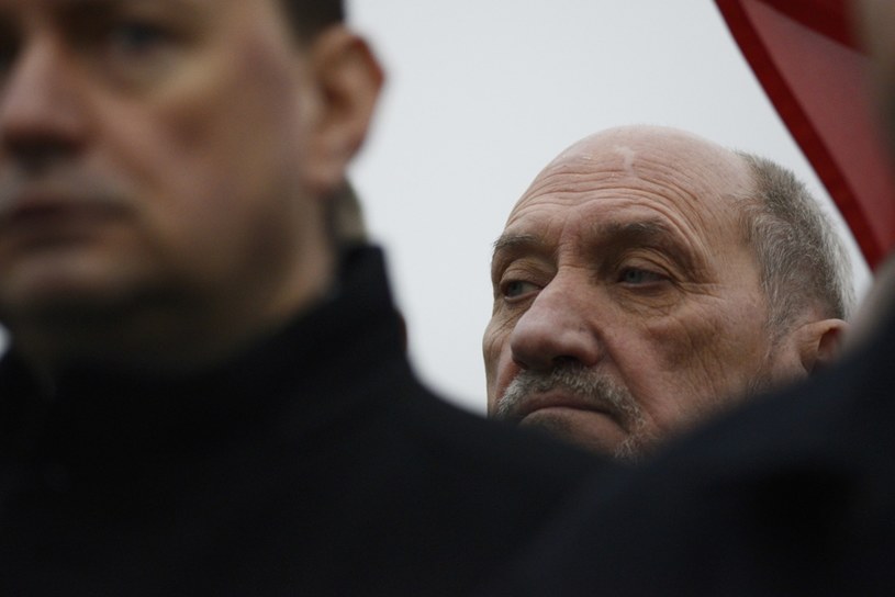 Mariusz Błaszczak i Antoni Macierewicz /Jakub Wosik  /Reporter