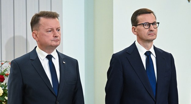 Mariusz Błaszczak i Mateusz Morawiecki /Radek Pietruszka /PAP