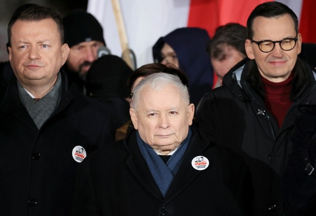 Mariusz Błaszczak, Mateusz Morawiecki i Jarosław Kaczyński /Wojciech Olkusnik/East News /East News