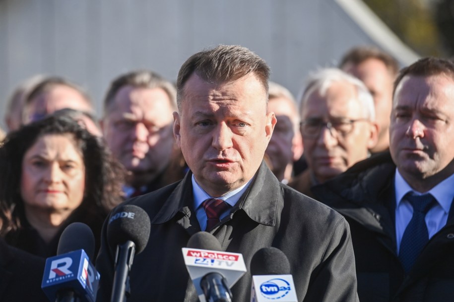 Mariusz Błaszczak na konferencji prasowej przed obradami Sejmu /	Piotr Nowak /PAP