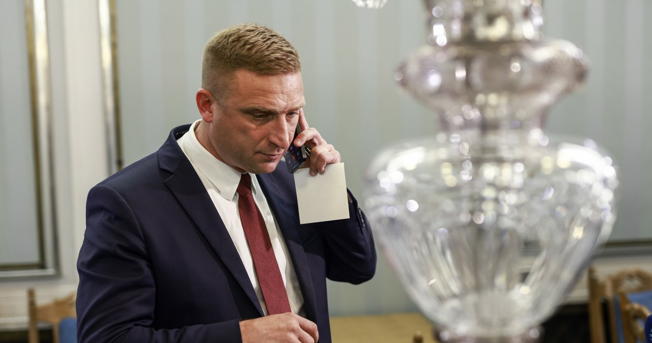 Mariusz Błaszczak o Bąkiewiczu: "Bronił kościołów przed atakiem barbarzyńców" /Filip Naumienko /Reporter