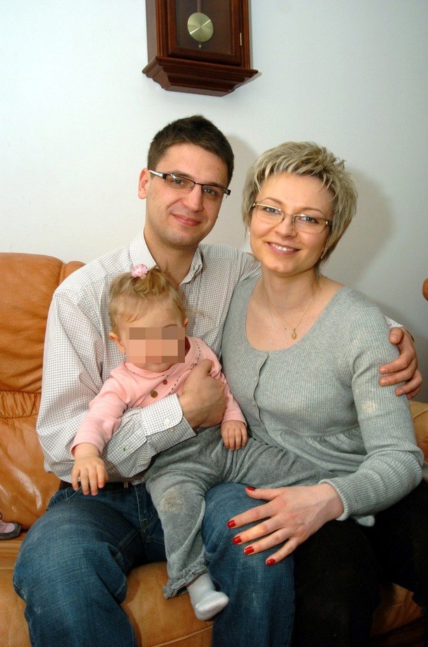 Mariusz Kamiński z żoną Anną i córką /Leon Stankiewicz /Reporter