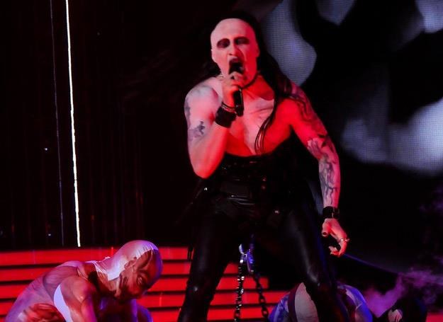 Mariusz Totoszko jako Marilyn Manson w "Twoja twarz brzmi znajomo" /Polsat