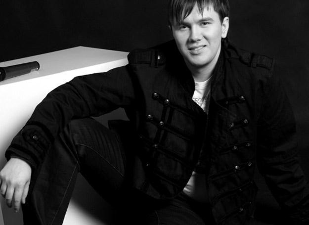 Mariusz Urbaniak wystąpił w "Bitwie na głosy" w drużynie Meza /oficjalna strona wykonawcy