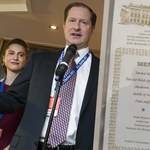 Mark Brzezinski w Polsce. Nietypowa pamiątka nowego ambasadora USA