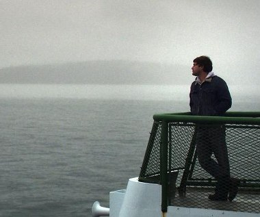 Mark Duplass w scenie z filmu "Siostra twojej siostry"