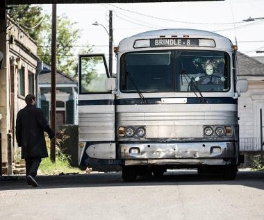 Mark Webber w scenie z filmu "13 grzechów"