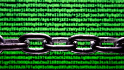 Mark Zuckerberg blokuje "fabrykę trolli". Chodzi o prawie trzysta profili 