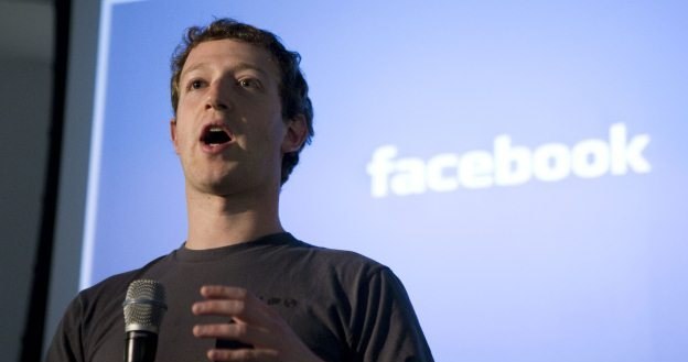 Mark Zuckerberg i 18 miliardów na koncie /AFP