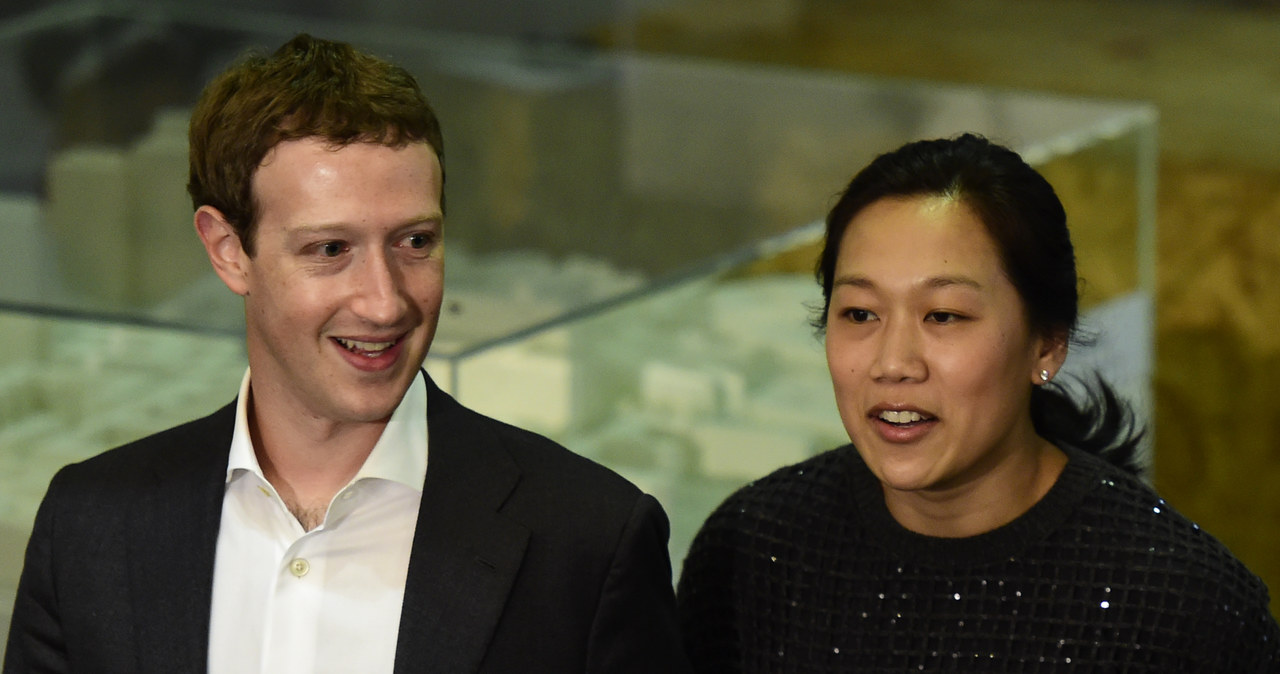 Mark Zuckerberg i jego żona Priscilla Chan /AFP