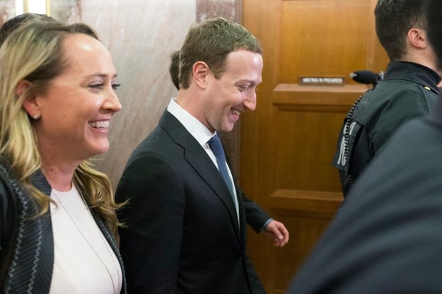 Mark Zuckerberg szef Facebooka /MICHAEL REYNOLDS    /PAP/EPA