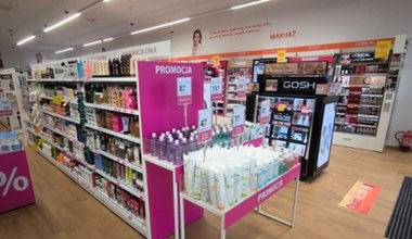 Markowe kosmetyki do makijażu 50% taniej w Hebe. W promocji bierze udział ponad 7000 produktów