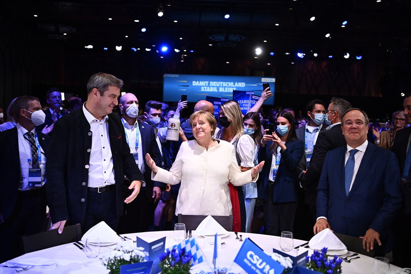 Markus Soeder, Angela Merkel i Armin Laschet /LUKAS BARTH-TUTTAS / POOL /PAP/EPA