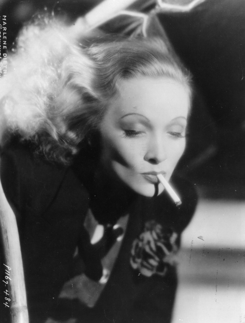 Marlene Dietrich uważała, że albo będzie wyglądała jak bogini, albo nikt nie zwróci na nią uwagi /Getty Images