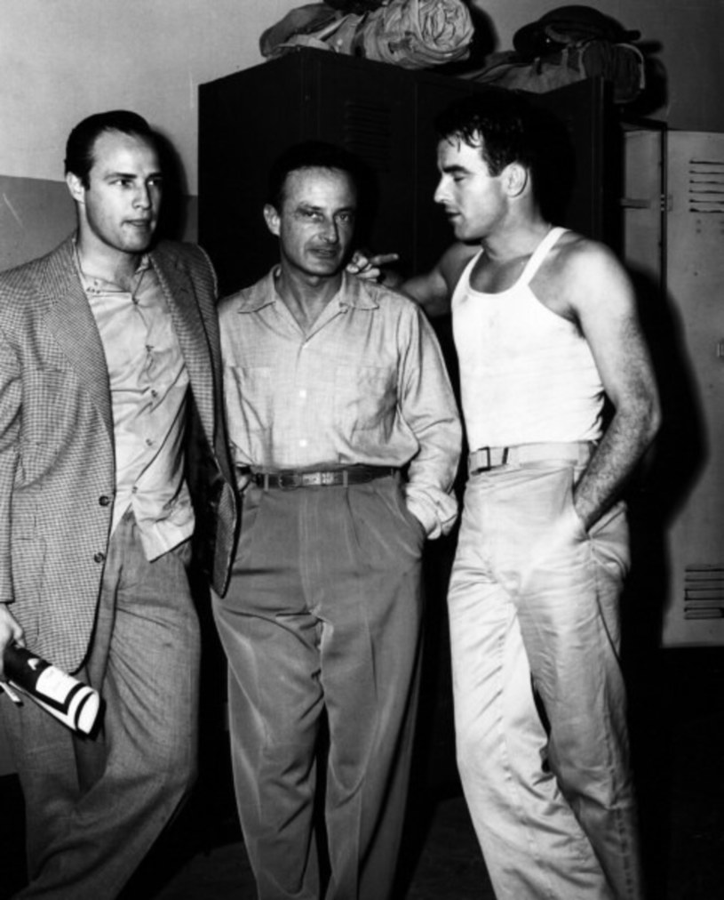 Marlon Brando, Fred Zinnemann i Montgomery Clift na planie filmu "Stąd do wieczności' /AKG Images /East News