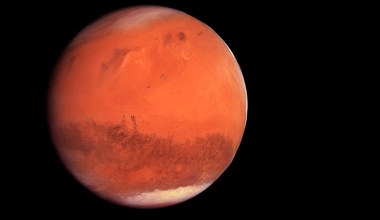 Mars był dawniej ciepły i deszczowy? Dowody w nowych badaniach
