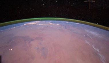 Mars w nocy świeci na zielono. W ten sposób zaobserwowano to pierwszy raz