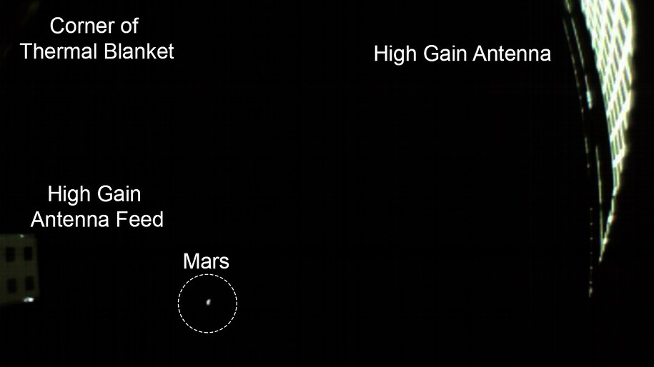 Mars w obiektywie sondy MarCO-B /NASA/JPL-Caltech /Materiały prasowe