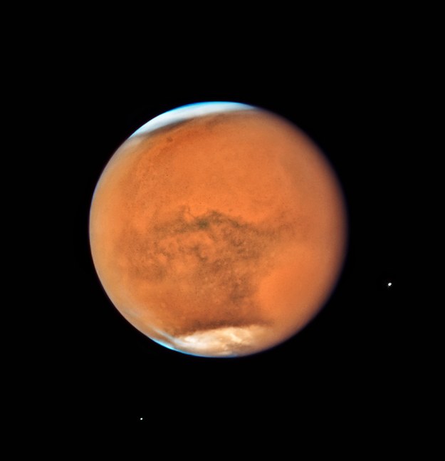 Mars w obiektywie teleskopu Hubble'a /NASA, ESA, and STScI /Materiały prasowe