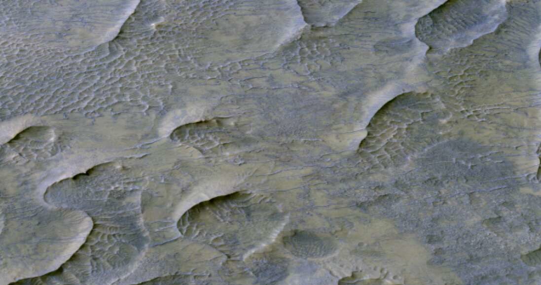 Marsjańskie wydmy w Valles Marineris /NASA