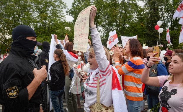 Marsz Kobiet w Mińsku. Gwiazdą protestu 73-letnia emerytka