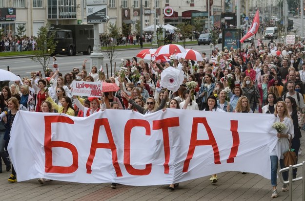 Marsz kobiet w Mińsku /STRINGER /PAP/EPA