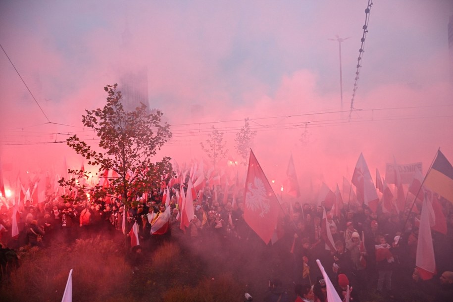 Marsz Niepodległości w Warszawie /Radek Pietruszka /PAP