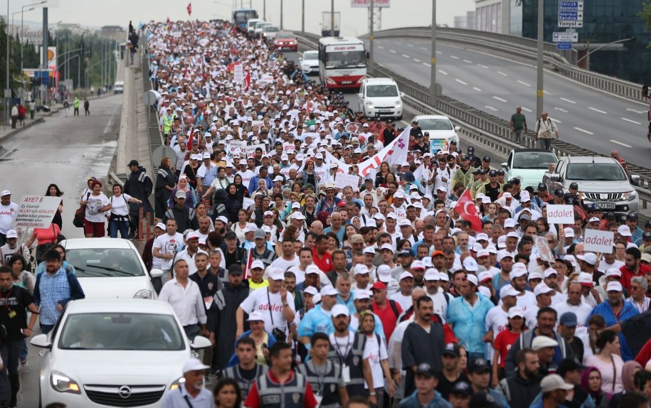 Marsz opozycji /ERDEM SAHIN /PAP/EPA