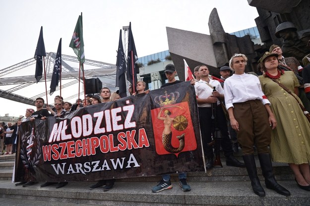 Marsz Powstania Warszawskiego został zorganizowany przez środowiska narodowe /Marcin Obara /PAP