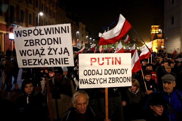 Marsz upamiętniający ofiary katastrofy smoleńskiej i rocznicę odzyskania niepodległości /Tomasz Gzell /PAP