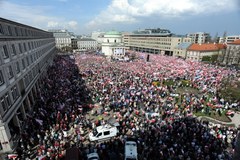 Marsz w obronie telewizji Trwam w Warszawie 