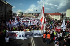 Marsz w obronie telewizji Trwam w Warszawie 