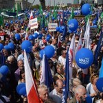 "Marsz Wolności" w Warszawie. Mocno rozbieżne dane policji i ratusza nt. frekwencji