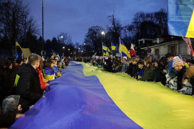 Marsz wsparcia dla Ukrainy pod hasłem "365 dni bohaterstwa, 365 dni wsparcia" w Warszawie / 	Albert Zawada /PAP