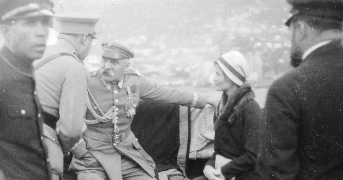 Marszałek Józef Piłsudski z lekarką Eugenią Lewicką podczas zwiedzania Madery /Z archiwum Narodowego Archiwum Cyfrowego