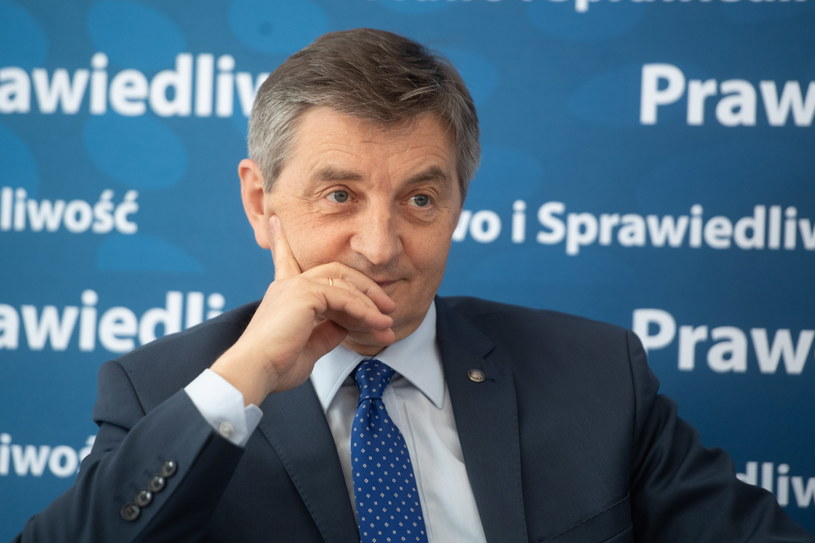Marszałek Sejmu Marek Kuchciński podczas spotkania z mieszkańcami Zgierza /	Grzegorz Michałowski   /PAP