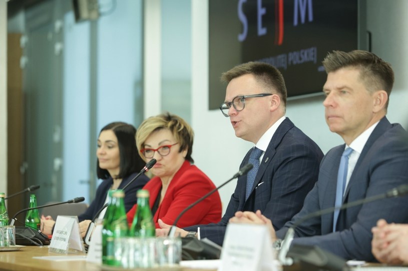 Marszałek Sejmu Szymon Hołownia otworzył posiedzenie sejmowej Komisjis Gospodarki i Rozwoju /Tomasz Jastrzebowski/REPORTER /East News