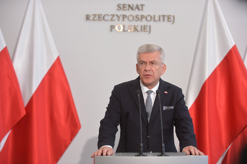Marszałek Senatu Stanisław Karczewski podczas briefingu prasowego / 	Marcin Obara  /PAP