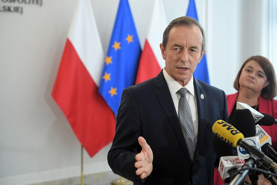 Marszałek Senatu Tomasz Grodzki podczas briefingu prasowego / 	Radek Pietruszka   /PAP