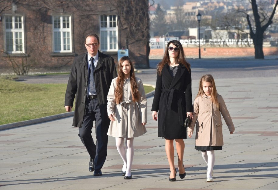 Marta Kaczyńska z córkami /Jacek Bednarczyk /PAP