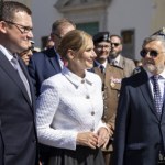 elegancja Marta Nawrocka w Austrii. Pierwsza Dama postawiła na klasykę, ale jeden element stylizacji przytłacza całość