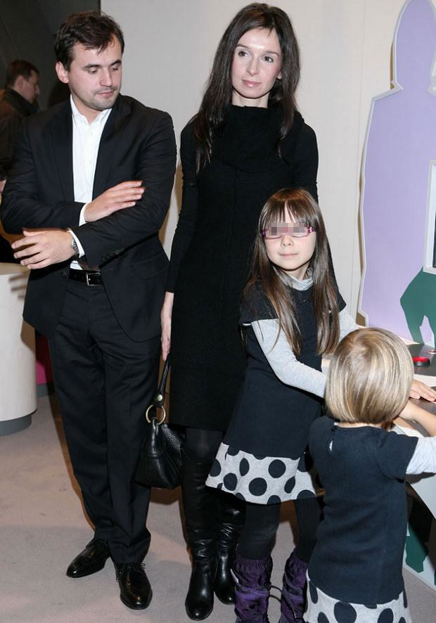 Marta z mężem, Marcinem Dubienieckim, i córkami. Fot. Paweł Wrzecion &nbsp; /MWMedia