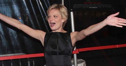 Martha Plimpton jest wyraźnie zadowolona z roli w nowym serialu - fot. Stephen Lovekin /Getty Images/Flash Press Media