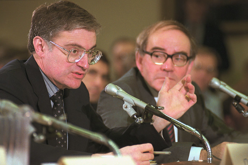 Martin Fleischmann (z prawej) i Stanley Pons podczas posiedzenia Komitet ds. Nauki, Przestrzeni Kosmicznej i Technologii Izby Reprezentantów Stanów Zjednoczonych, 1989 rok. /Bettmann / Contributor /Getty Images