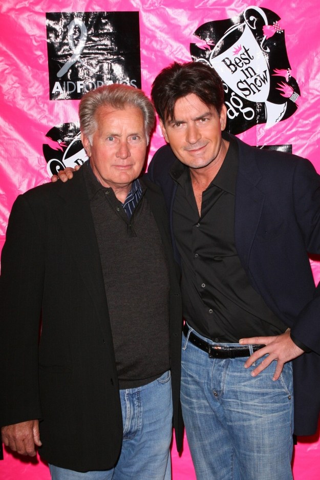 Martin Sheen z synem Charliem /Shutterstock