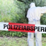 Martwa kobieta przy ławce, zabite dziecko w zaroślach. Nikt nie wie, kim są
