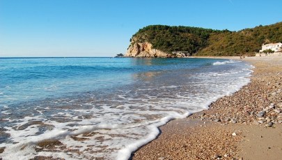 Martwa trzylatka na plaży. Padła ofiarą brutalnej przemocy