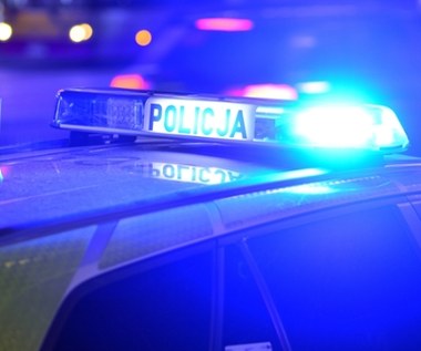 Martwe dziecko w mieszkaniu. Policjanci weszli siłą